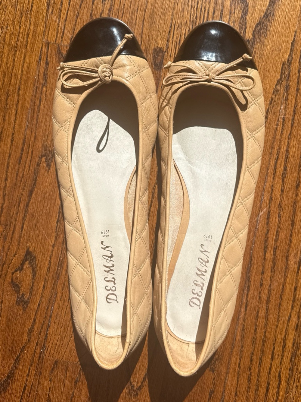 Designer Delman Quilted Two-Tone Beige and Black Ballet Flats sz 11